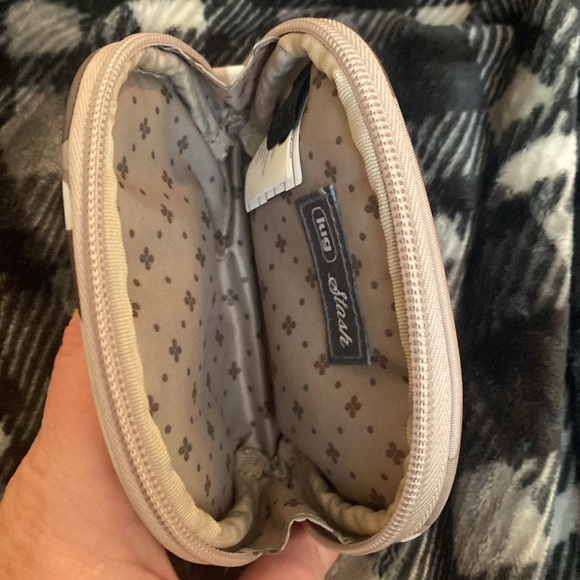 New!! Never Used - Lug Stash in Camo Taupe - Picture 3 of 3